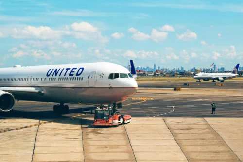 United Airlines (UA) aircraft on the apron.